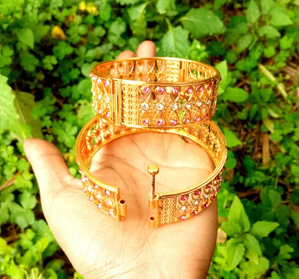 Assamese_Traditional_Copper_Gold-Plated_Bangle_Set_(Pack_Of_2)