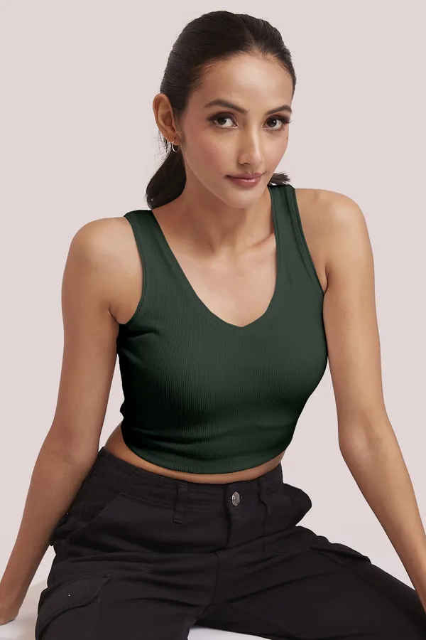 Green_Sleeveless_Slim_Fit_Ribbed_Knit_V-Neck_Tank_Crop_Tops_For_Women
