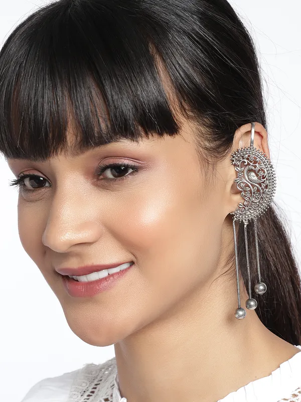 Silver-Toned_Oxidised_Peacock_Shaped_Ear_Cuff
