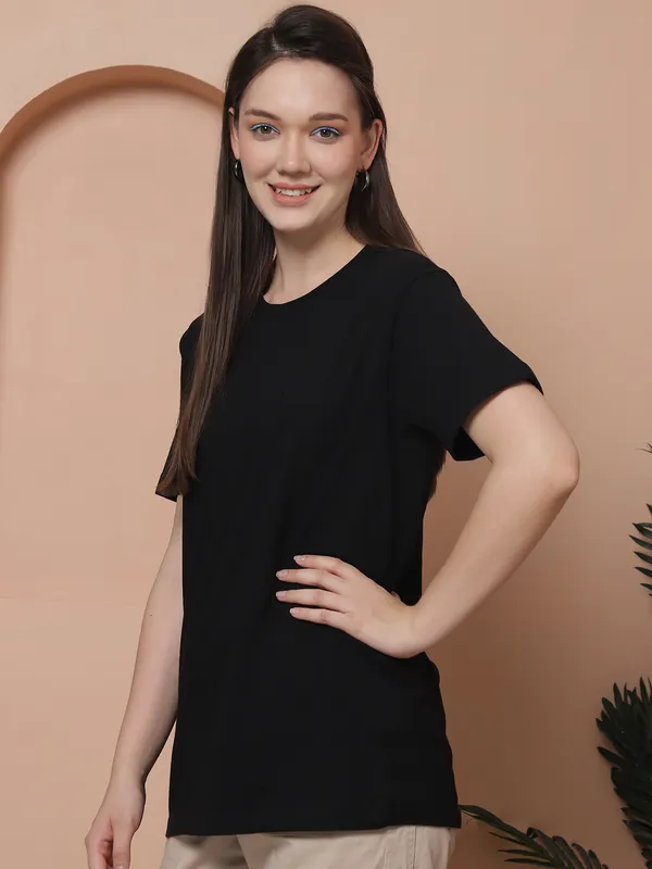Women_Black_Round_Neck_Oversized_Tshirt