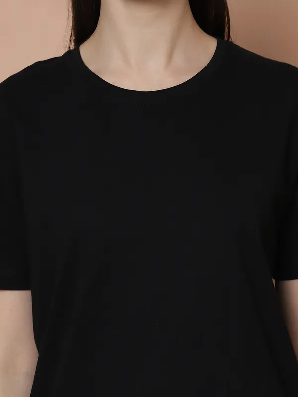 Women_Black_Round_Neck_Oversized_Tshirt