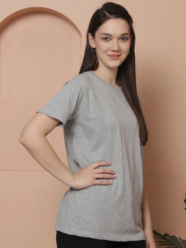 Women_Grey_Round_Neck_Oversized_Tshirt