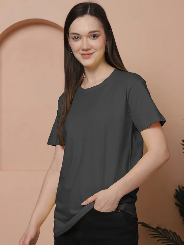Women_Grey_Round_Neck_Oversized_Tshirt