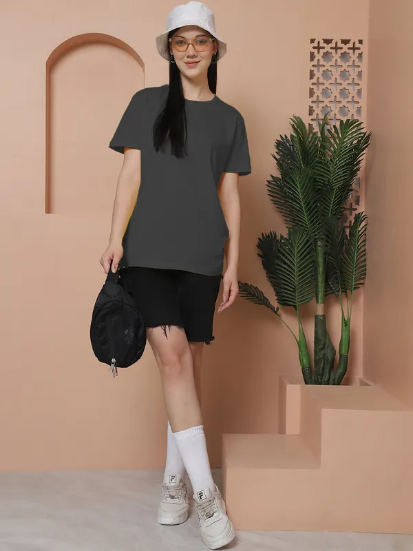 Women_Grey_Round_Neck_Oversized_Tshirt