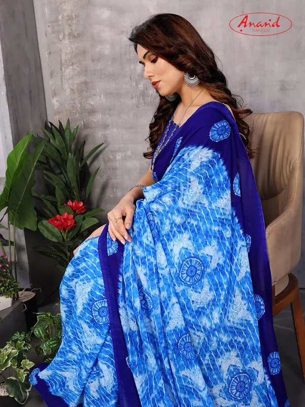 Paisley,_Striped,_Ombre,_Geometric_Print_Leheria_Georgette_Saree_(Blue,_Light_Blue)