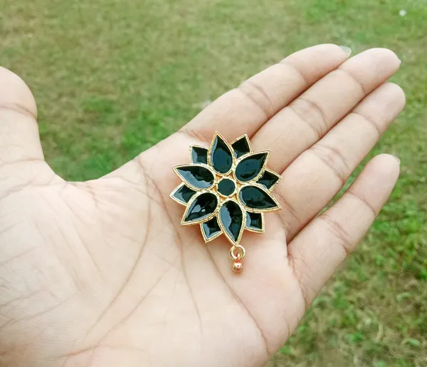 Assamese_Traditional_Black_Brooch_For_Girls_&_Women