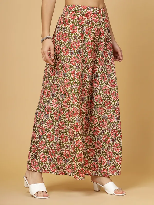 Red_Pure_Cotton_Big_Flair_Printed_Regular_Palazzo