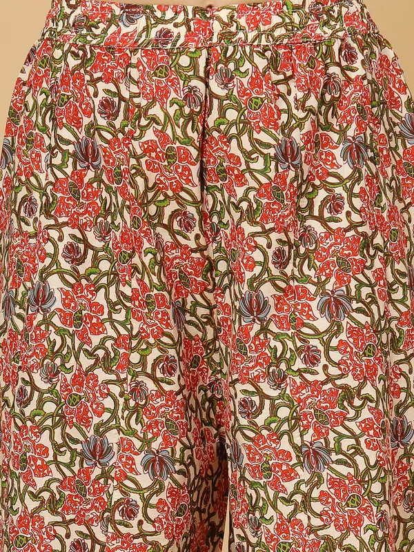 Red_Pure_Cotton_Big_Flair_Printed_Regular_Palazzo