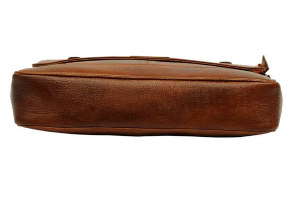 BAG_JACK_-_"Velorum"_a_profesionally_structured_men_sleek_tan_color_handcrafted_leather_laptop_bag