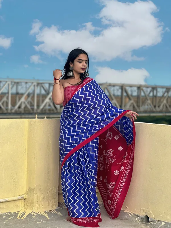 Ikkat_Print_Pure_Soft_Cotton_saree_With_Blouse_Piece