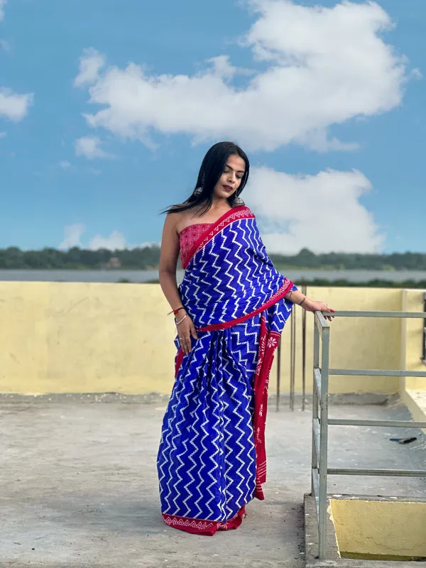 Ikkat_Print_Pure_Soft_Cotton_saree_With_Blouse_Piece