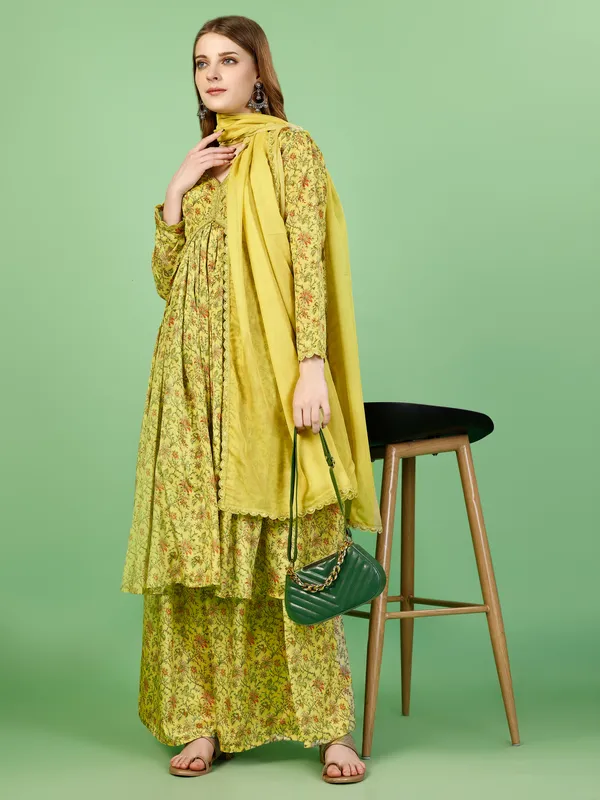 Chinon_Green_Floral_Printed_Nayra_Cut_Kurti_Gharara_Set_with_Tebi_Silk_Dupatta