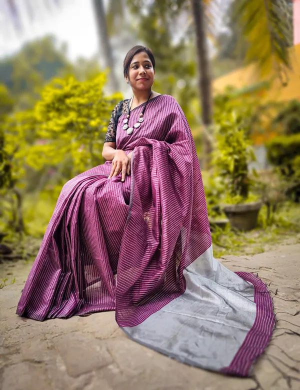 Dark_Magenta_Cotton_Silk_Semi_Maheshwari_Zari_Weaving_Handloom_Saree