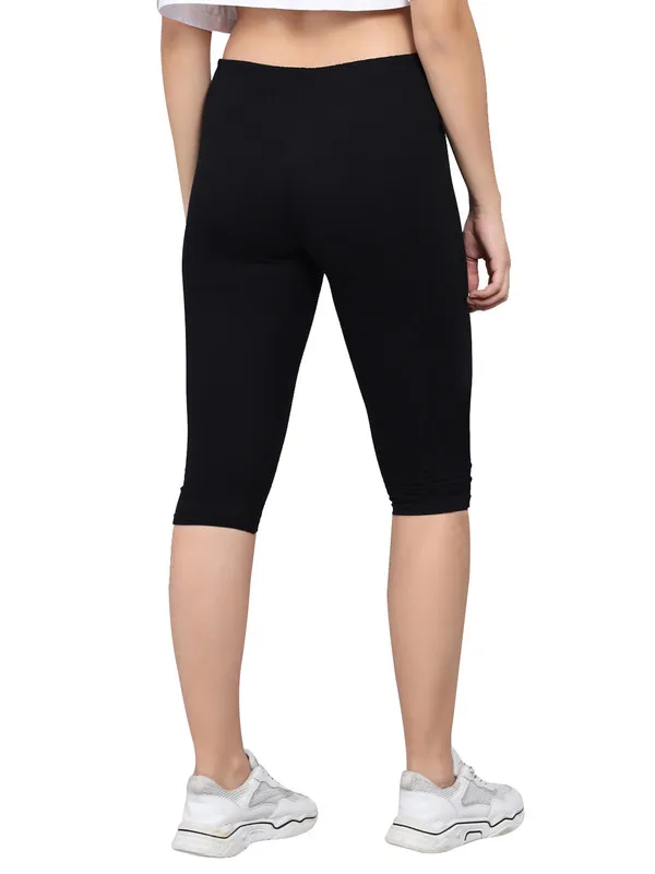 Black_Capri__Comfortable,_Stylish_And_Trendy_Casual_Wear