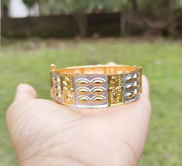 BGGOLD_COPPER_BASED_Assamese_traditional_Copper_Gold-Plated_Bangle_women_&_girl