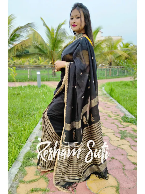 Black_&_Golden_Beige_Handwoven_Cotton_Saree-_Enchantress_of_The_Far_East