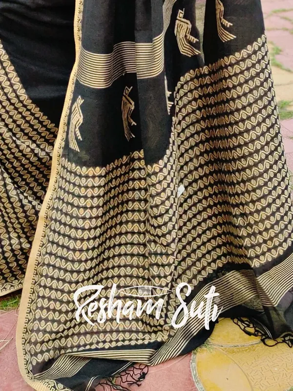Black_&_Golden_Beige_Handwoven_Cotton_Saree-_Enchantress_of_The_Far_East