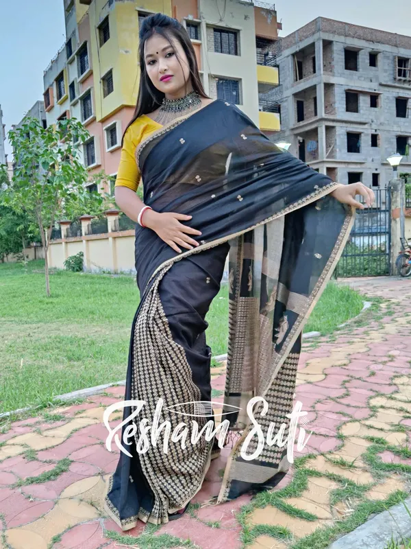 Black_&_Golden_Beige_Handwoven_Cotton_Saree-_Enchantress_of_The_Far_East