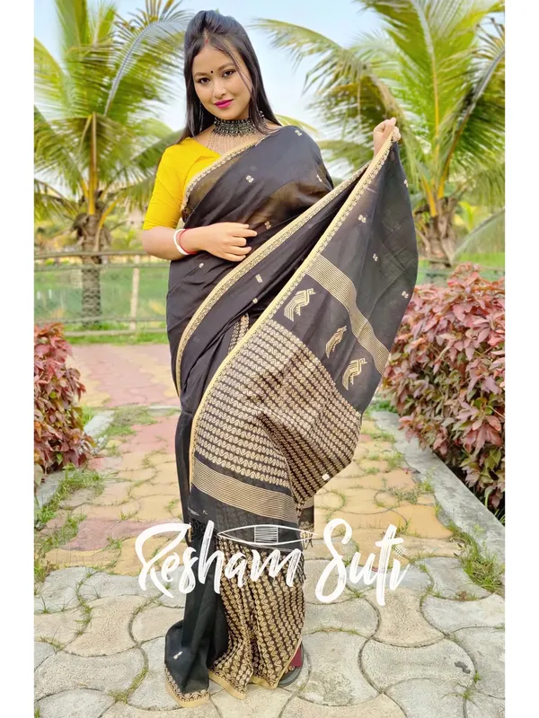 Black_&_Golden_Beige_Handwoven_Cotton_Saree-_Enchantress_of_The_Far_East