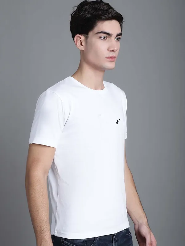 White_Cotton_Round_Neck_Short_Sleeves_T-Shirt_For_Men