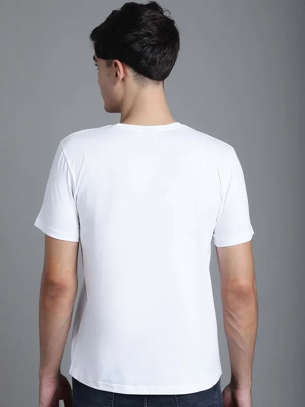 White_Cotton_Round_Neck_Short_Sleeves_T-Shirt_For_Men