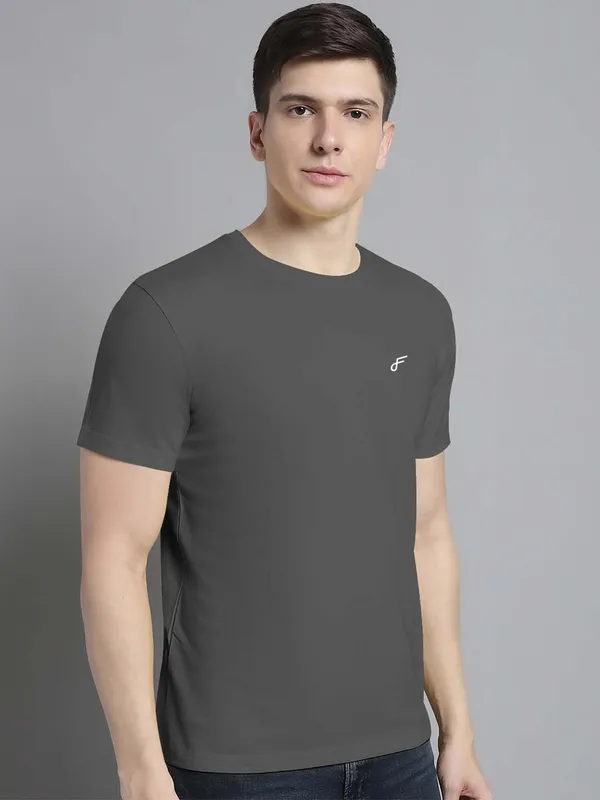 Grey_Cotton_Round_Neck_Short_Sleeves_T-Shirt_For_Men
