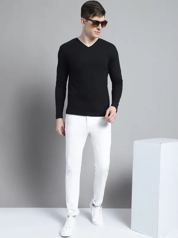 Black_Cotton_V-Neck_Long_Sleeves_T-Shirt_For_Men