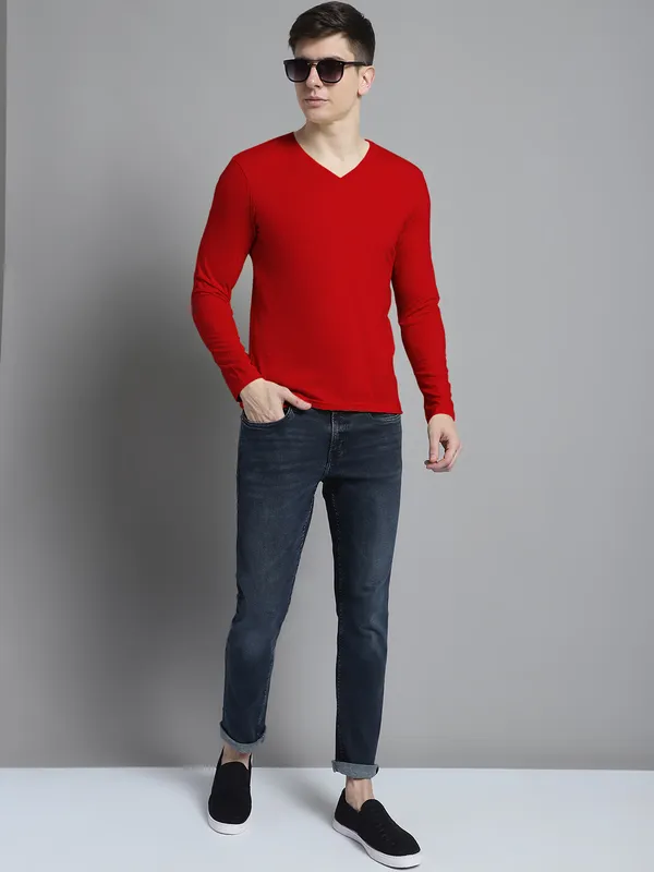 Red_Cotton_V-Neck_Long_Sleeves_T-Shirt_For_Men