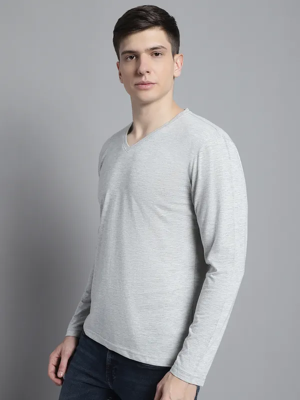 Grey_Cotton_V-Neck_Long_Sleeves_T-Shirt_For_Men