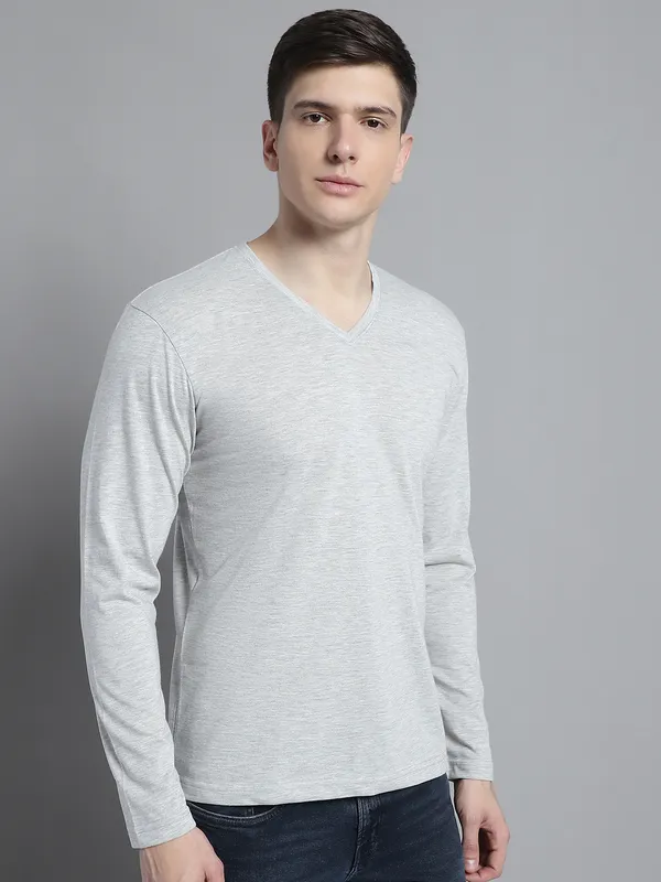 Grey_Cotton_V-Neck_Long_Sleeves_T-Shirt_For_Men