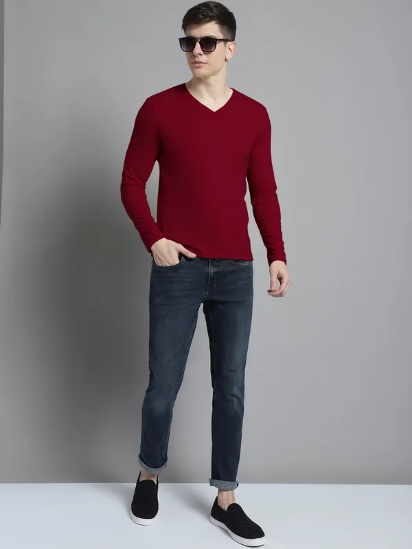 Maroon_Cotton_V-Neck_Long_Sleeves_T-Shirt_For_Men