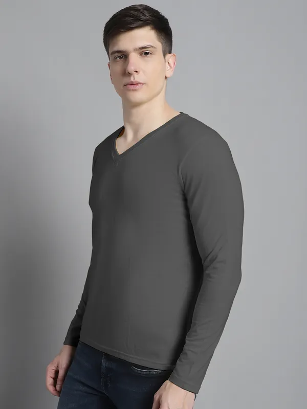 Grey_Cotton_V-Neck_Long_Sleeves_T-Shirt_For_Men