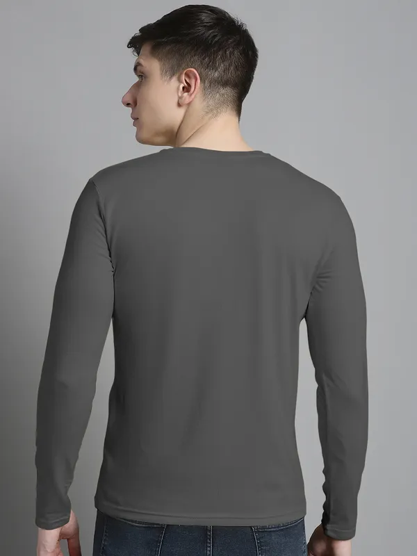 Grey_Cotton_V-Neck_Long_Sleeves_T-Shirt_For_Men