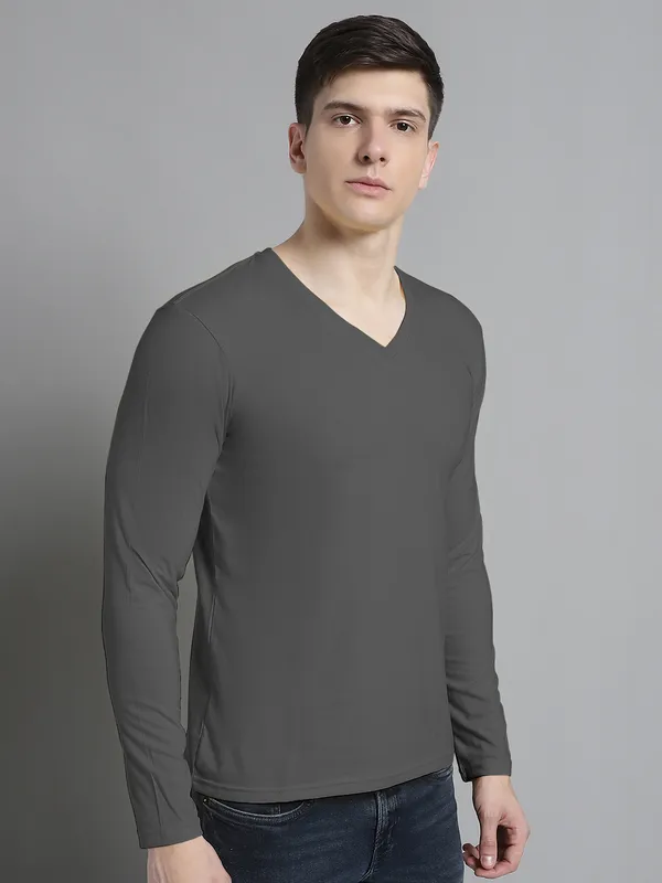 Grey_Cotton_V-Neck_Long_Sleeves_T-Shirt_For_Men