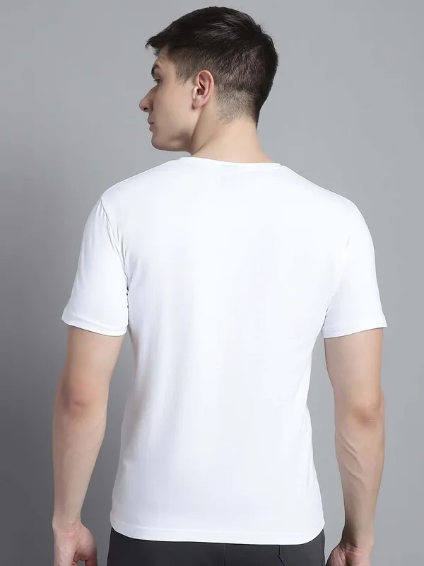 White_Cotton_V-Neck_Short_Sleeves_T-Shirt_For_Men