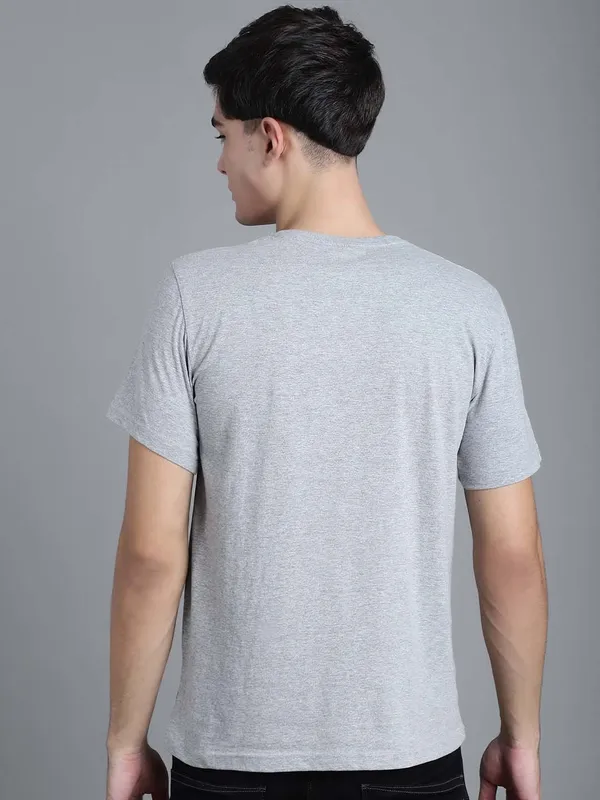 Grey_Cotton_V-Neck_Short_Sleeves_T-Shirt_For_Men