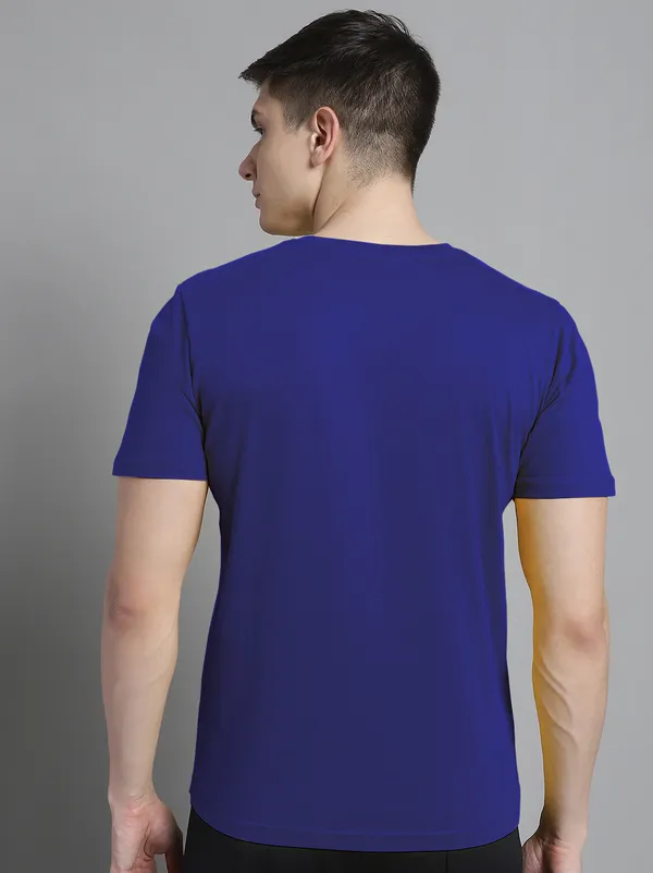 Blue_Cotton_V-Neck_Short_Sleeves_T-Shirt_For_Men