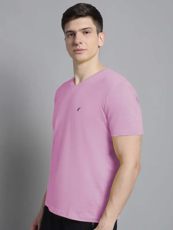 Purple_Cotton_V-Neck_Short_Sleeves_T-Shirt_For_Men