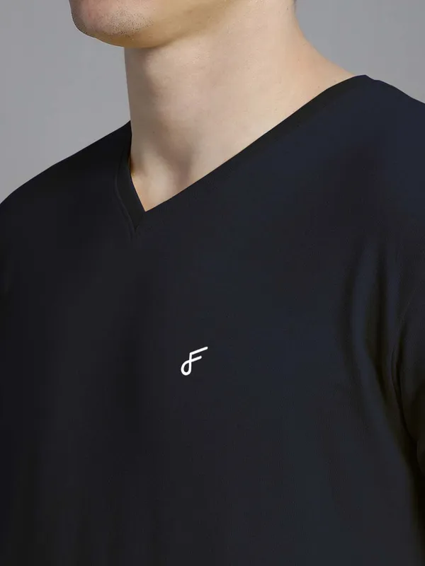 Navy_Blue_Cotton_V-Neck_Short_Sleeves_T-Shirt_For_Men