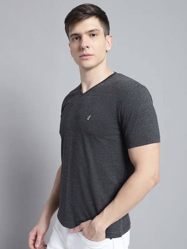 Grey_Cotton_V-Neck_Short_Sleeves_T-Shirt_For_Men