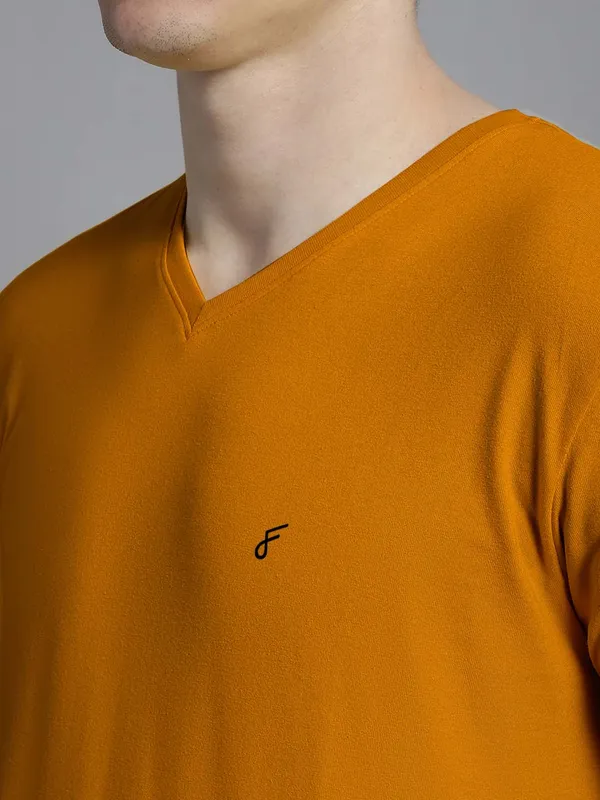 Mustard_Cotton_V-Neck_Short_Sleeves_T-Shirt_For_Men