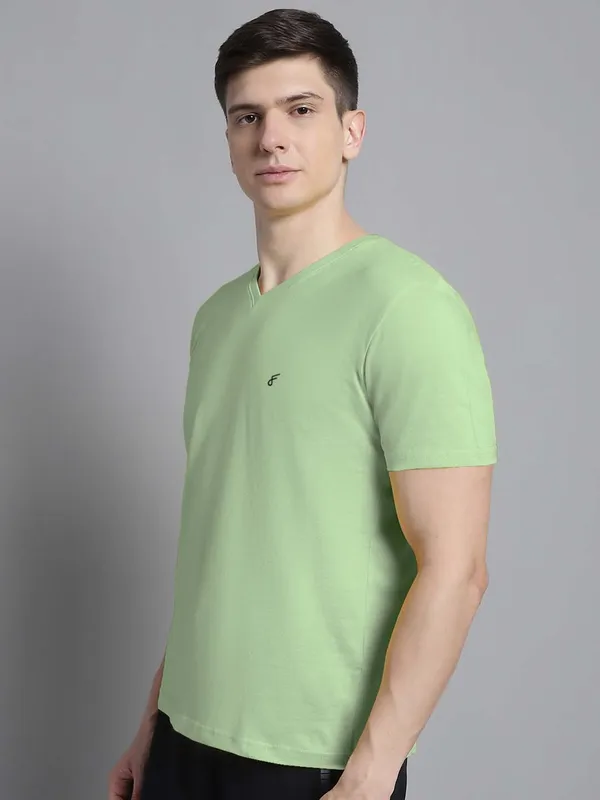 Sea_Green_Cotton_V-Neck_Short_Sleeves_T-Shirt_For_Men