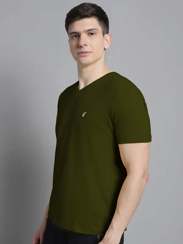 Olive_Green_Cotton_V-Neck_Short_Sleeves_T-Shirt_For_Men