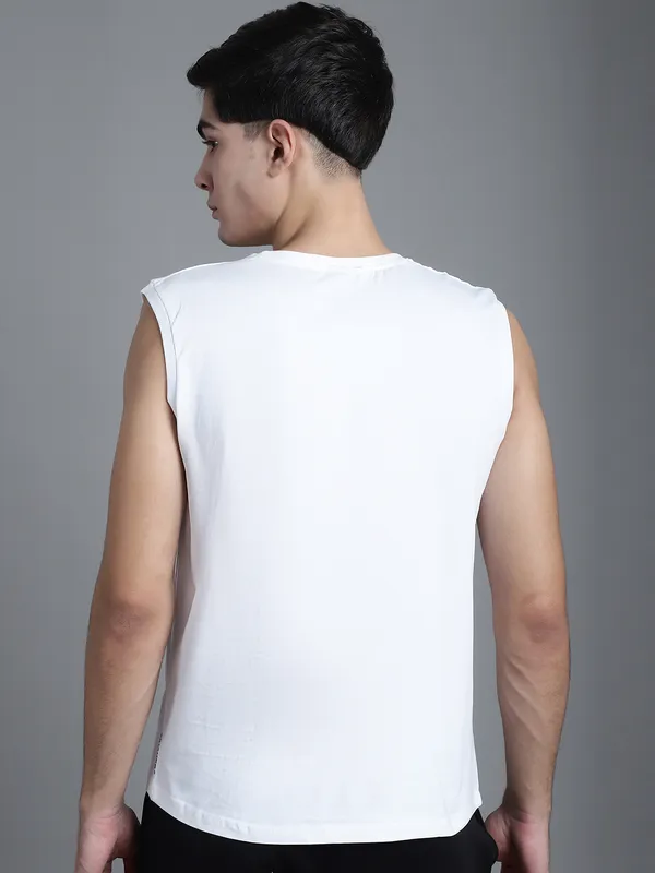 White_Cotton_Round_Neck_Sleeveless_T-Shirt_For_Men