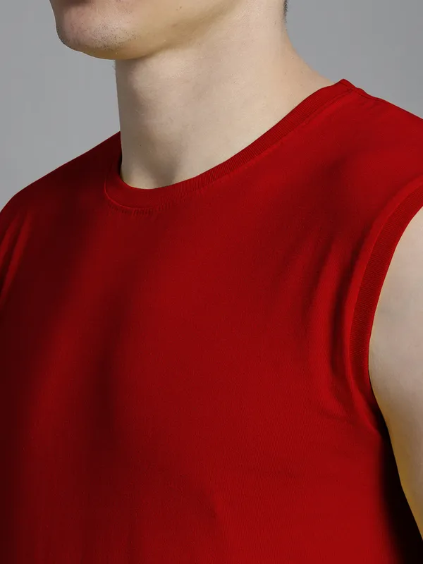 Red_Cotton_Round_Neck_Sleeveless_T-Shirt_For_Men
