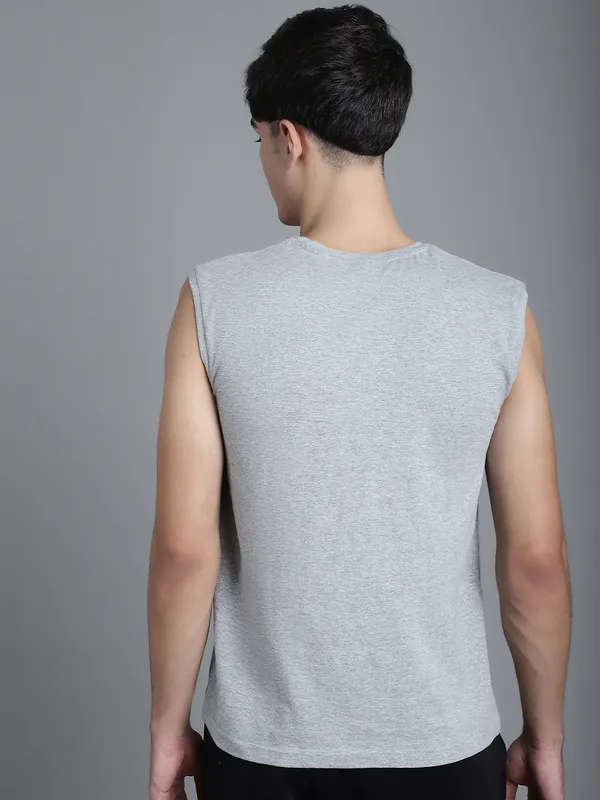 Grey_Cotton_Round_Neck_Sleeveless_T-Shirt_For_Men