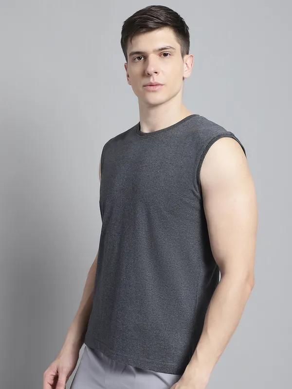 Grey_Cotton_Round_Neck_Sleeveless_T-Shirt_For_Men