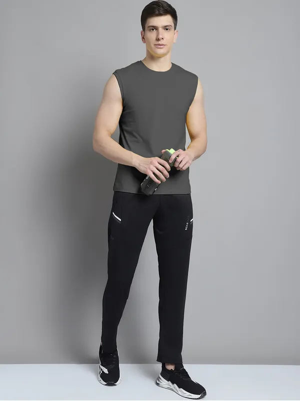 Grey_Cotton_Round_Neck_Sleeveless_T-Shirt_For_Men