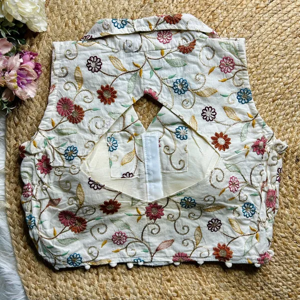 Womenia_Fashion__Presenting_Premium_Summer_Wear_Khadi_Cotton_Dyeable_Blouse_Collection