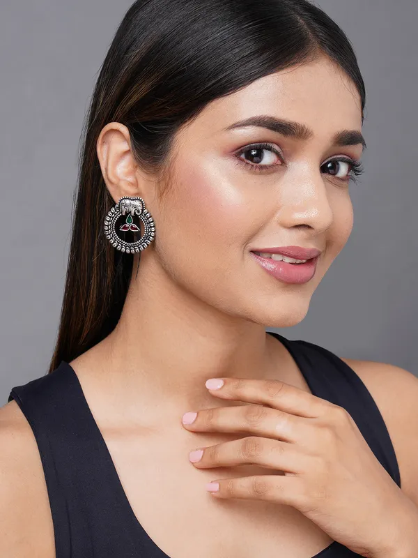 women_silver_plated_round_elephant_stud